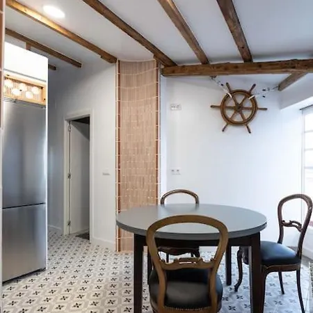 Atico Con Terraza Y Vistas Al Mar. *